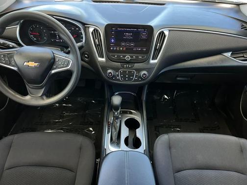 Mosaic Black Metallic 2021 Chevrolet Malibu LT