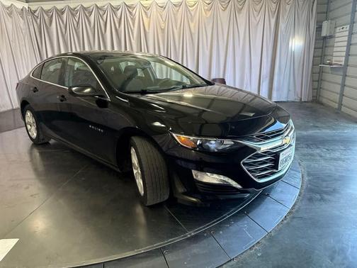 Mosaic Black Metallic 2021 Chevrolet Malibu LT