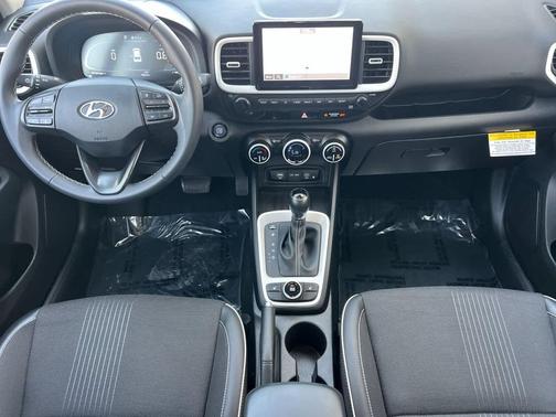 2024 Hyundai VENUE Limited