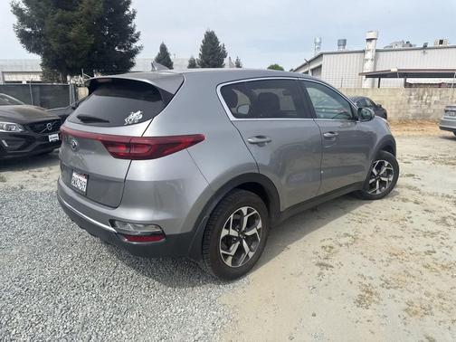 2022 Kia Sportage LX