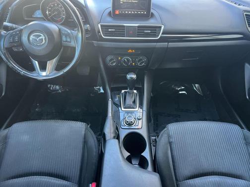 2016 Mazda Mazda3 i Touring