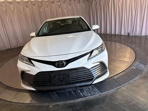 Ice Cap 2023 Toyota Camry LE