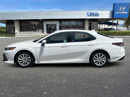 Ice Cap 2023 Toyota Camry LE