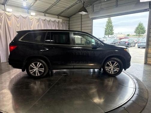 Crystal Black Pearl 2017 Honda Pilot EX-L