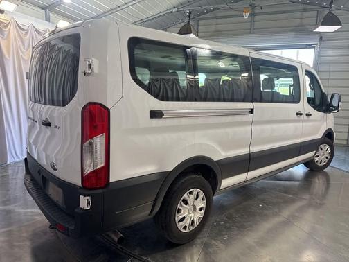 2022 Ford Transit-350 XLT