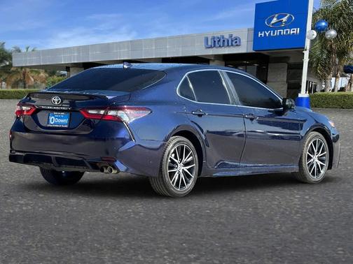 2021 Toyota Camry SE