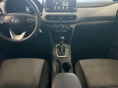 Sonic Silver 2021 Hyundai KONA SE