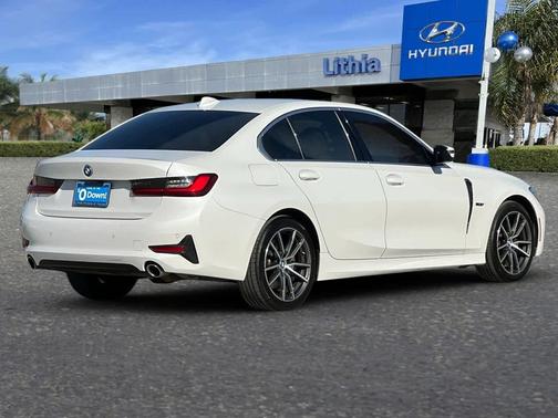 2022 BMW 330e Base