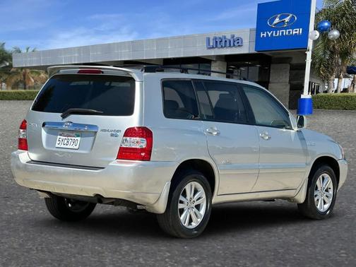 Millennium Silver Metallic 2007 Toyota Highlander Hybrid Limited