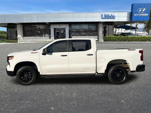 2022 Chevrolet Silverado 1500 Custom Trail Boss