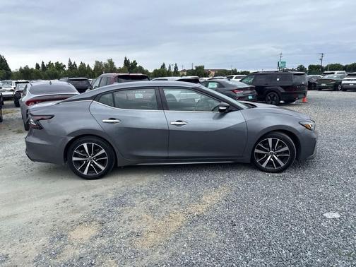 Gun Metallic 2023 Nissan Maxima SV