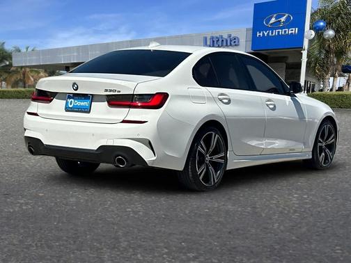 Alpine White 2021 BMW 330e 330e