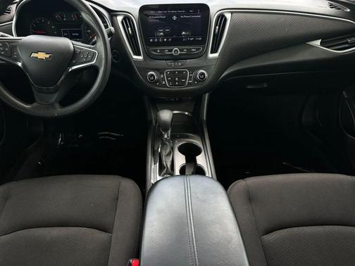 Summit White 2023 Chevrolet Malibu LT
