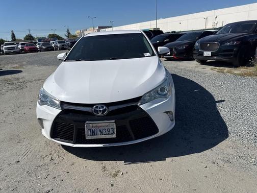2015 Toyota Camry SE