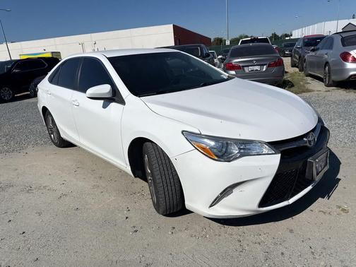 2015 Toyota Camry SE