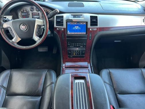 2014 Cadillac Escalade Luxury