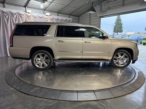 2015 Cadillac Escalade ESV Luxury