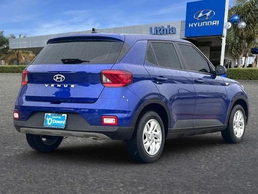 2022 Hyundai VENUE SE