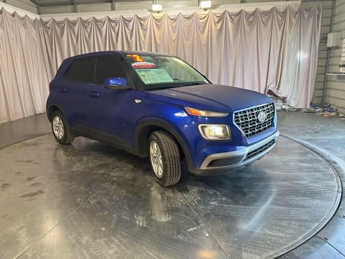 2022 Hyundai VENUE SE