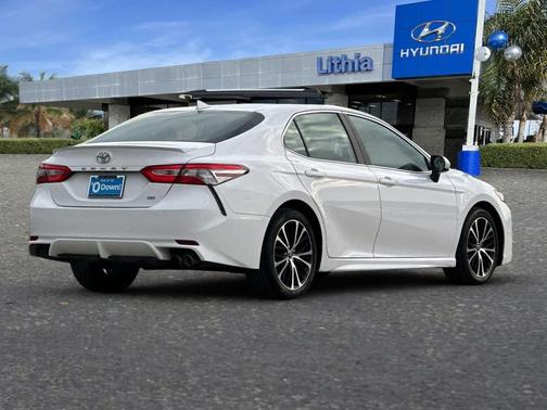 2019 Toyota Camry SE