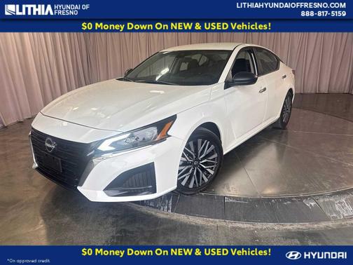 Glacier White 2025 Nissan Altima SV