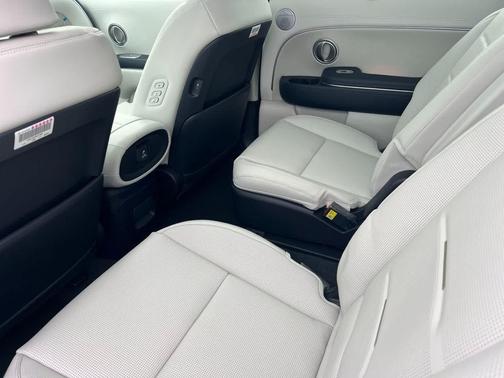 Creamy White Pearl 2026 Hyundai PALISADE Calligraphy