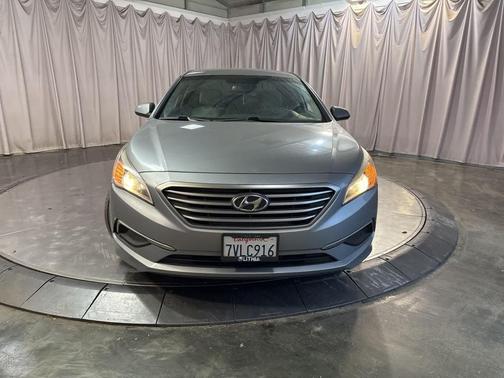 2017 Hyundai SONATA SE