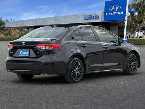 2022 Toyota Corolla LE