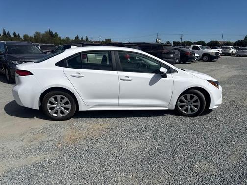 Ice Cap 2026 Toyota Corolla LE