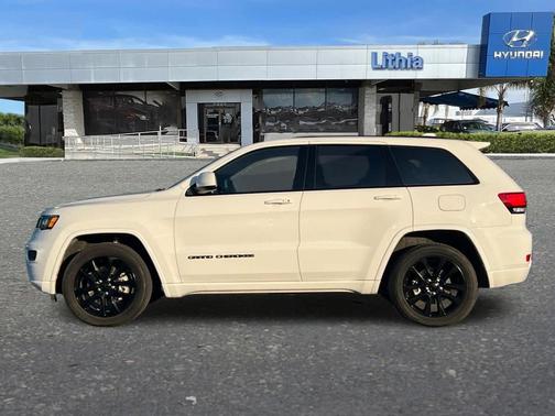 2021 Jeep Grand Cherokee Laredo
