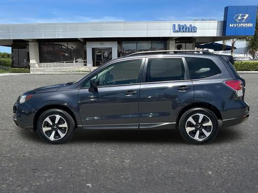 Dark Gray Metallic 2018 Subaru Forester 2.5i Premium