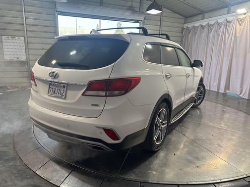 2017 Hyundai SANTA FE SE Ultimate