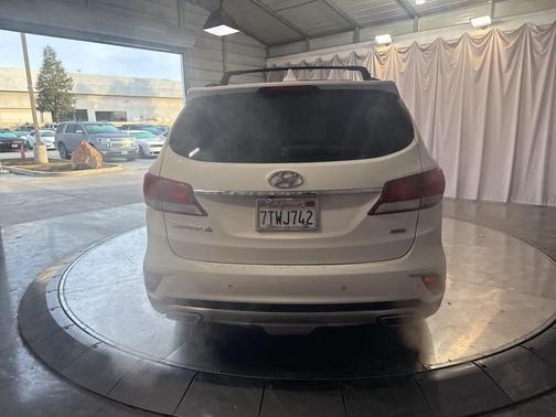 2017 Hyundai SANTA FE SE Ultimate