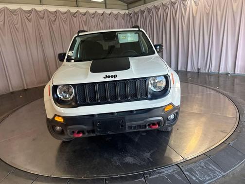 Alpine White Clearcoat 2023 Jeep Renegade Trailhawk