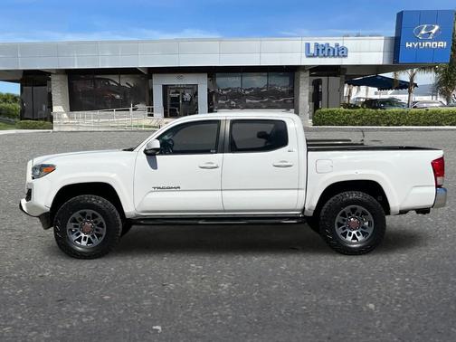Super White 2017 Toyota Tacoma SR5