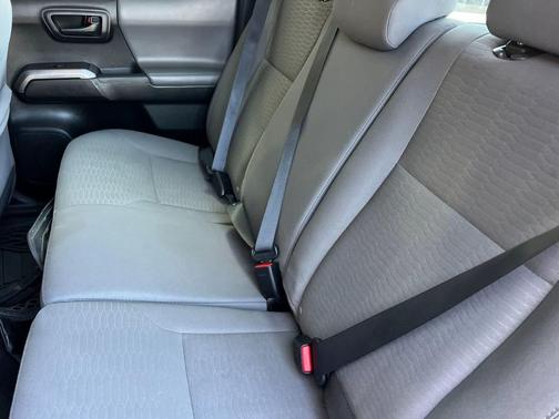 Super White 2017 Toyota Tacoma SR5