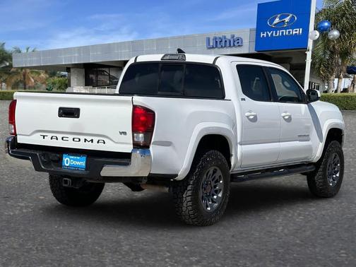Super White 2017 Toyota Tacoma SR5