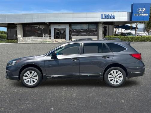 Magnetite Gray Metallic 2018 Subaru Outback 2.5i Premium
