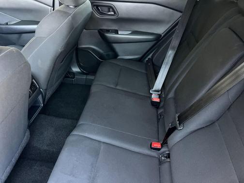 Glacier White 2024 Nissan Rogue S