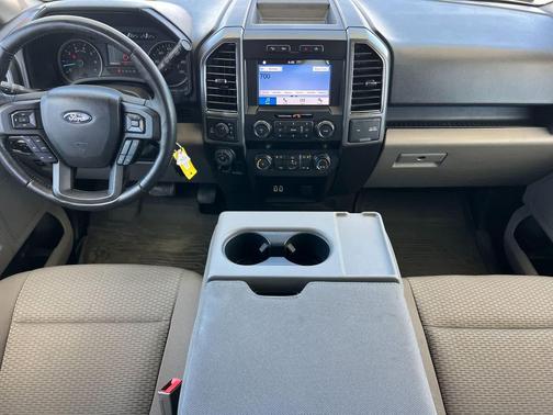 OXFORD WHITE 2019 Ford F-150 XLT