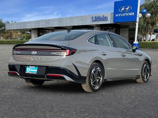 2026 Hyundai SONATA SEL