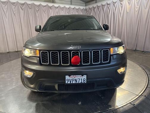 2018 Jeep Grand Cherokee Laredo E