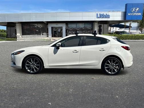Snowflake White Pearl Mica 2018 Mazda Mazda3 Touring