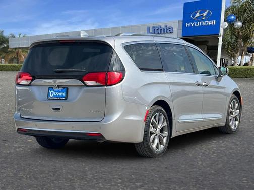 2017 Chrysler Pacifica Limited