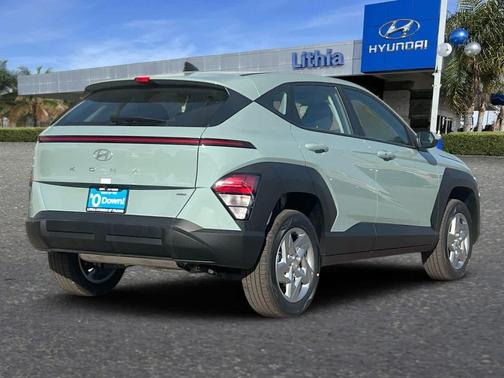 2026 Hyundai KONA SE