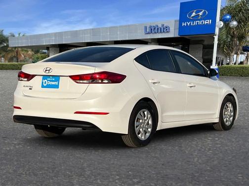 2018 Hyundai ELANTRA SE