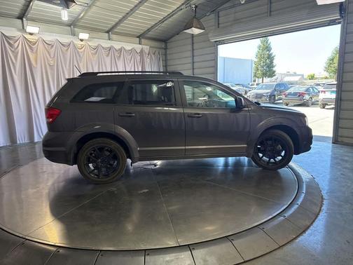Granite Crystal Metallic Clearcoat 2014 Dodge Journey SXT