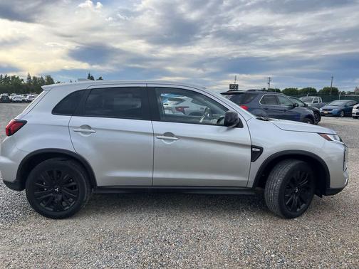 Alloy Silver Metallic 2024 Mitsubishi Outlander Sport 2.0 LE