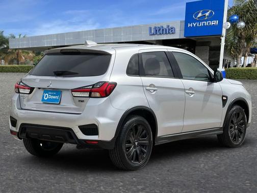 Alloy Silver Metallic 2024 Mitsubishi Outlander Sport 2.0 LE