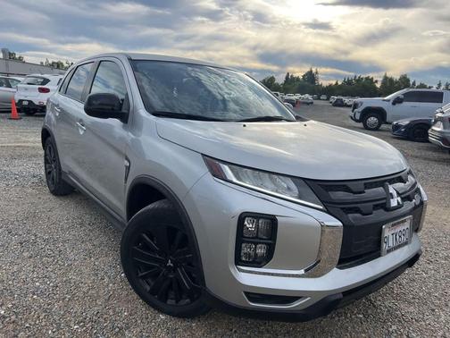 Alloy Silver Metallic 2024 Mitsubishi Outlander Sport 2.0 LE